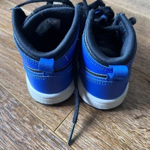 Nike Air Jordan Retro 1 MidHyper Royal Blue 6 c toddler - Picture 3 of 5